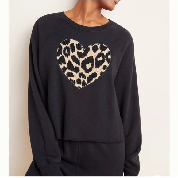 Sundry Tops - Sundry Leopard Heart slight Crop Black Crew Neck Sweatshirt Womens Size S